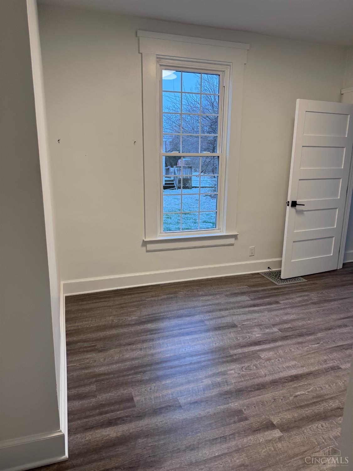 S 204 High Street Property Photo 4