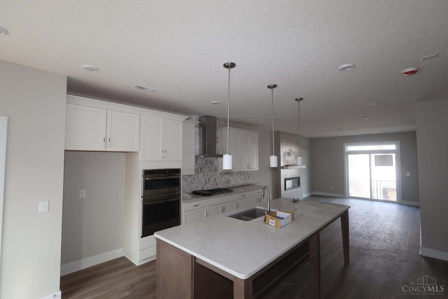6214 Nicholas Way Property Photo 6