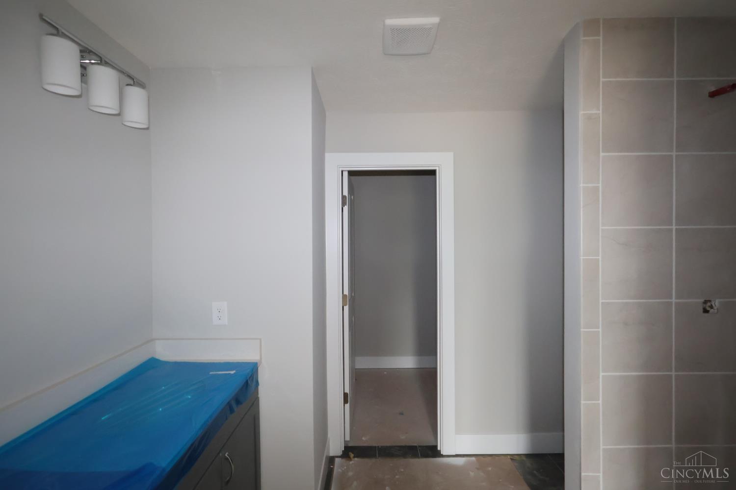 6218 Nicholas Way Property Photo 6
