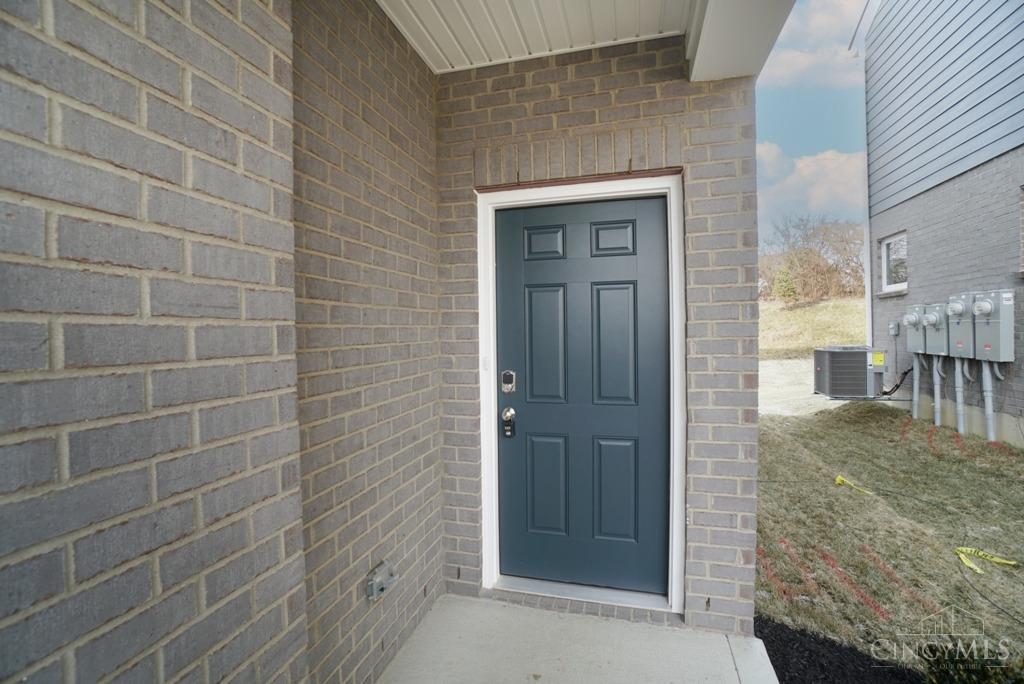 5570 Boulder Court Property Photo 2