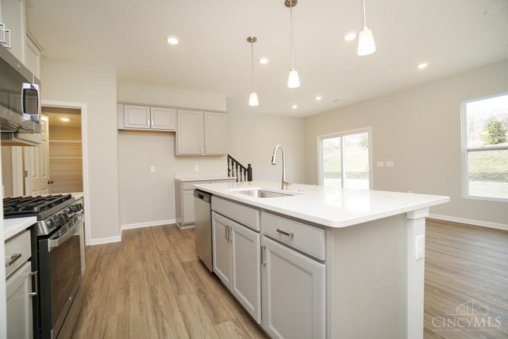 5570 Boulder Court Property Photo 7