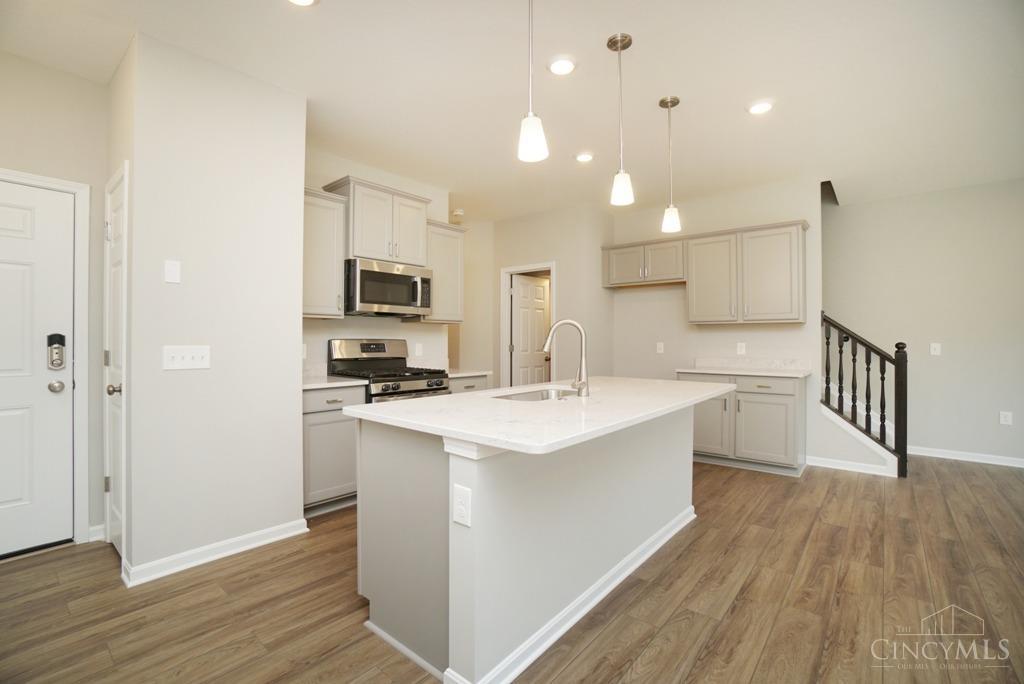 5570 Boulder Court Property Photo 8