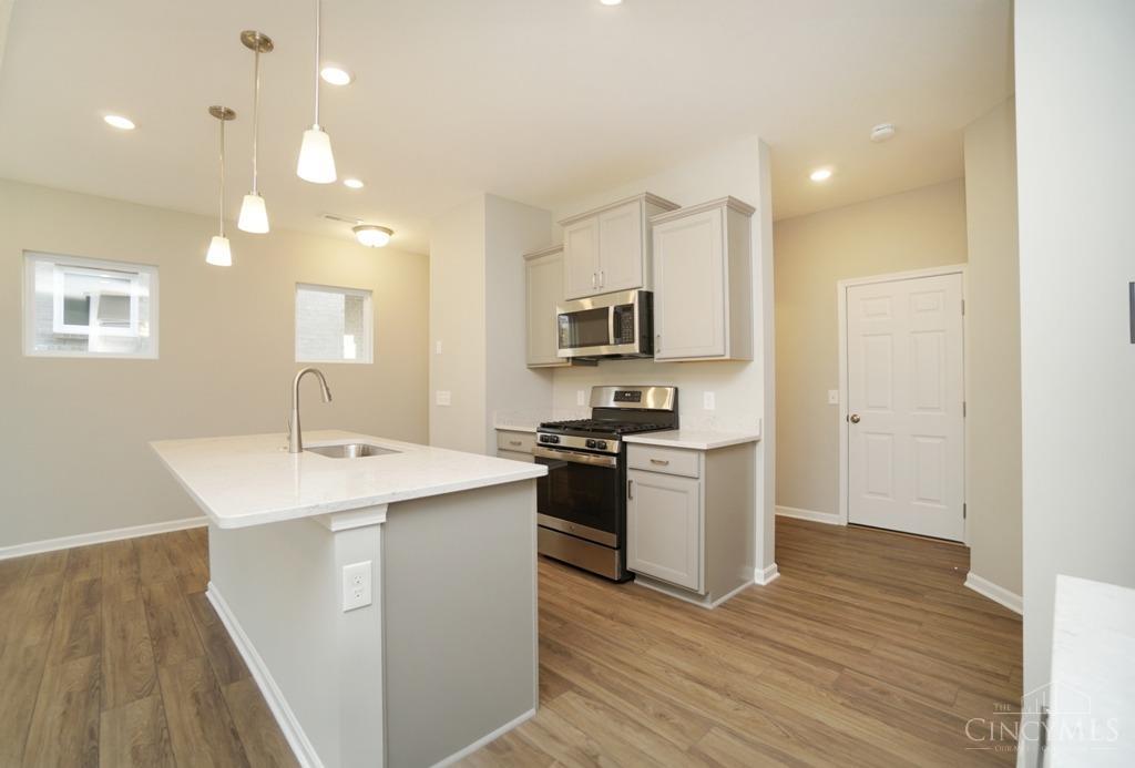 5570 Boulder Court Property Photo 10