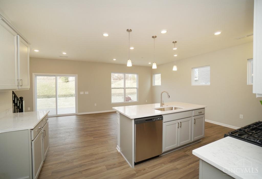 5570 Boulder Court Property Photo 11