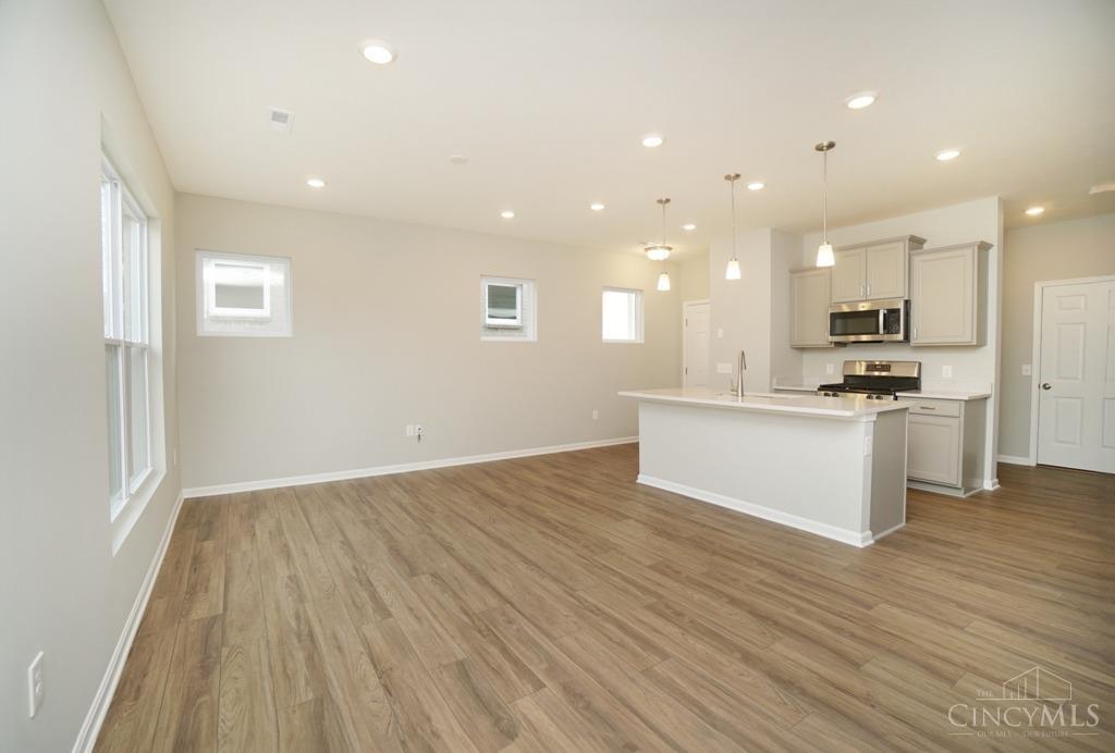 5570 Boulder Court Property Photo 13