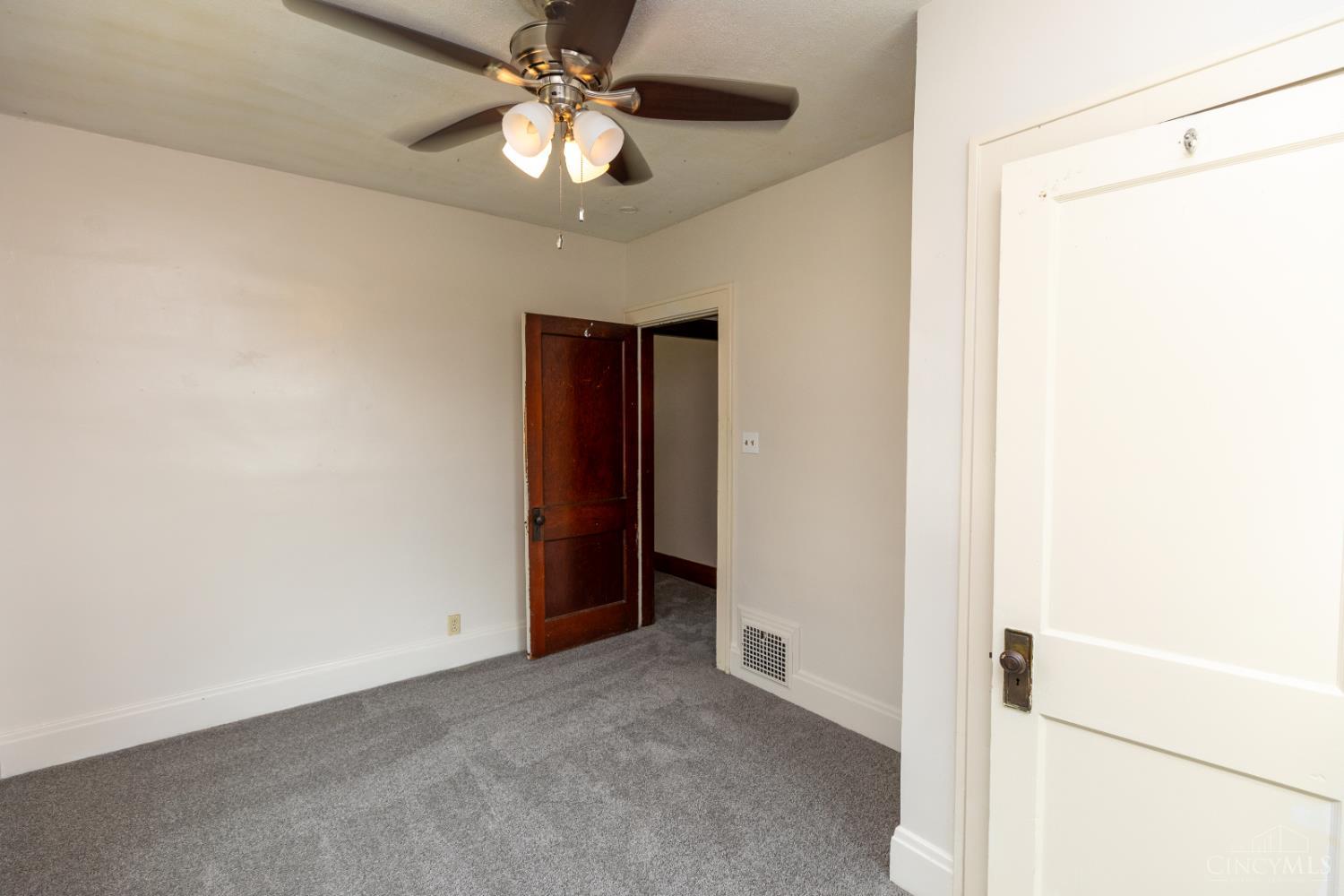 1031 Schiff Avenue Property Photo 6