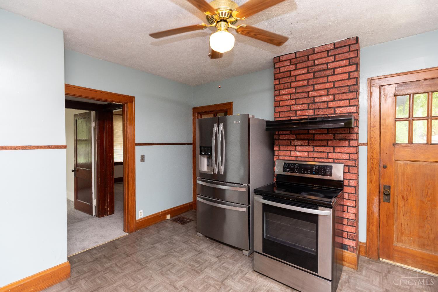 1031 Schiff Avenue Property Photo 11