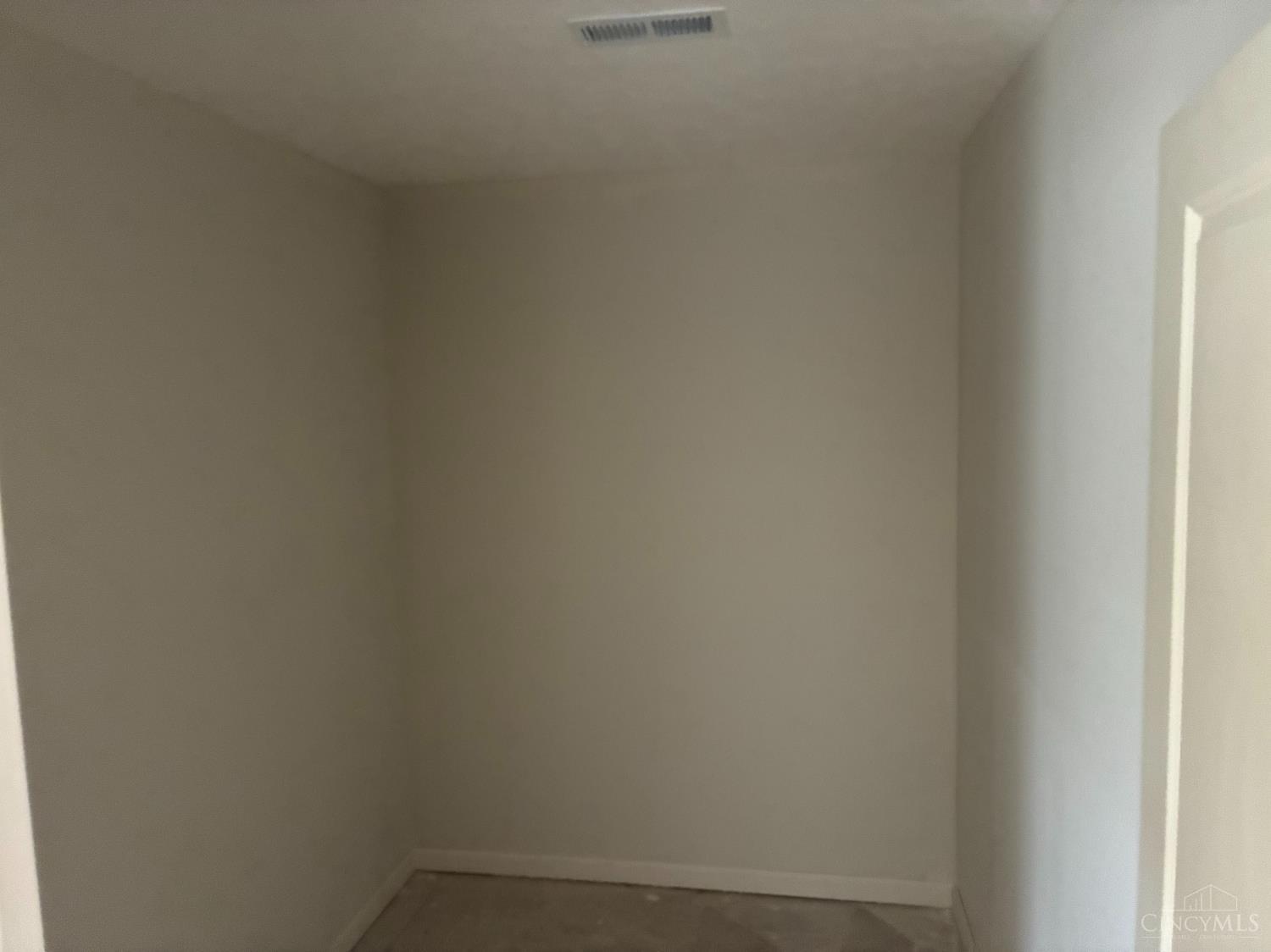 1772 Parkfield Way Property Photo 13