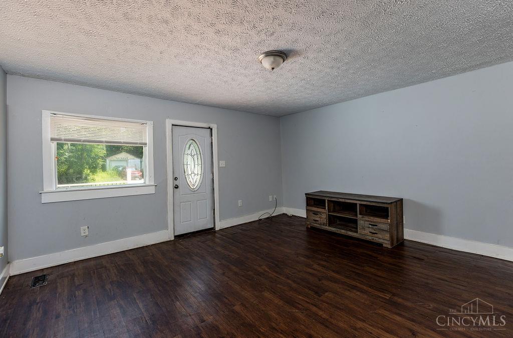 4900 Genesee Avenue Property Photo 3