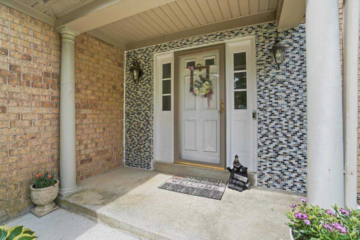 5081 Parkside Drive Property Photo 5