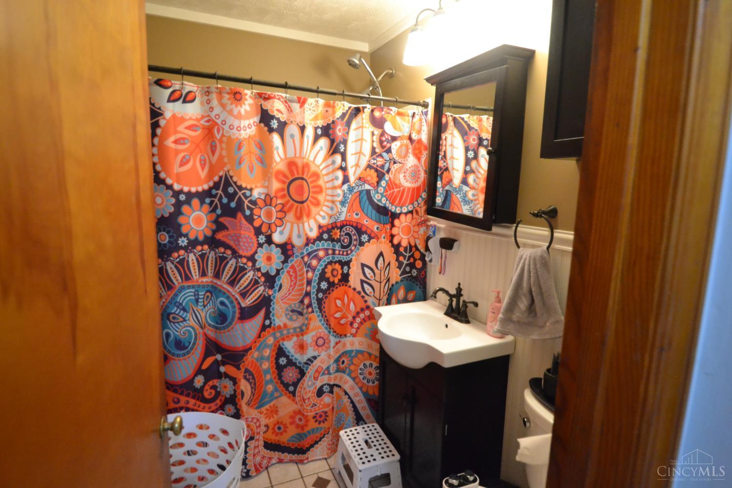 576 Mountain Street Property Photo 9
