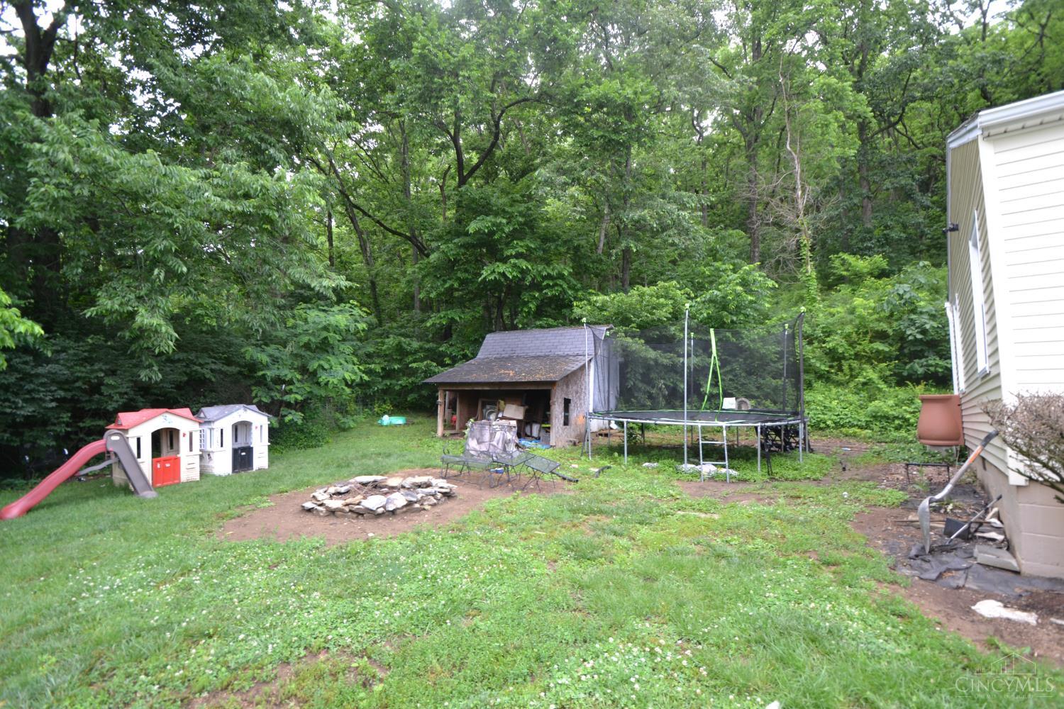 576 Mountain Street Property Photo 15