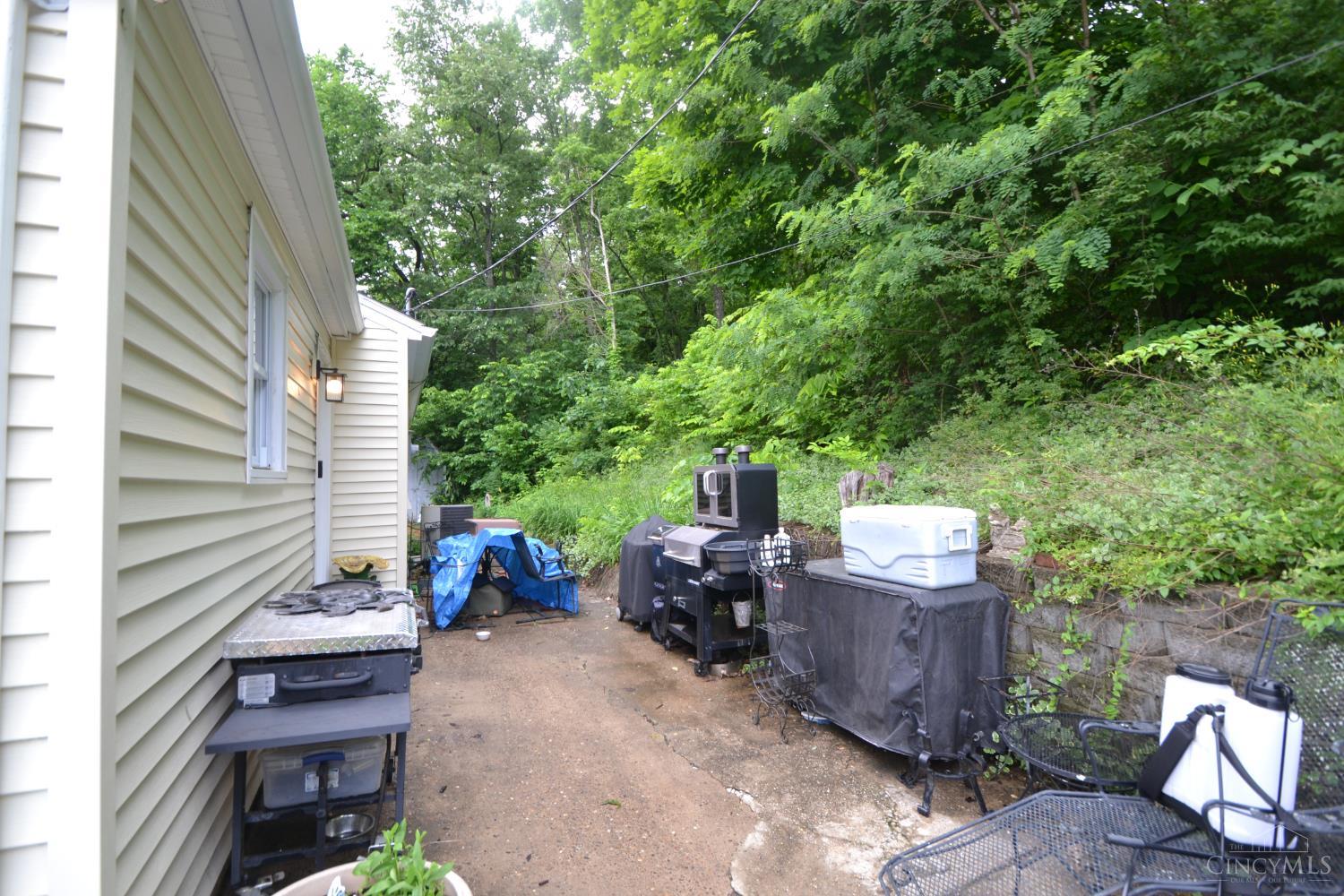 576 Mountain Street Property Photo 17