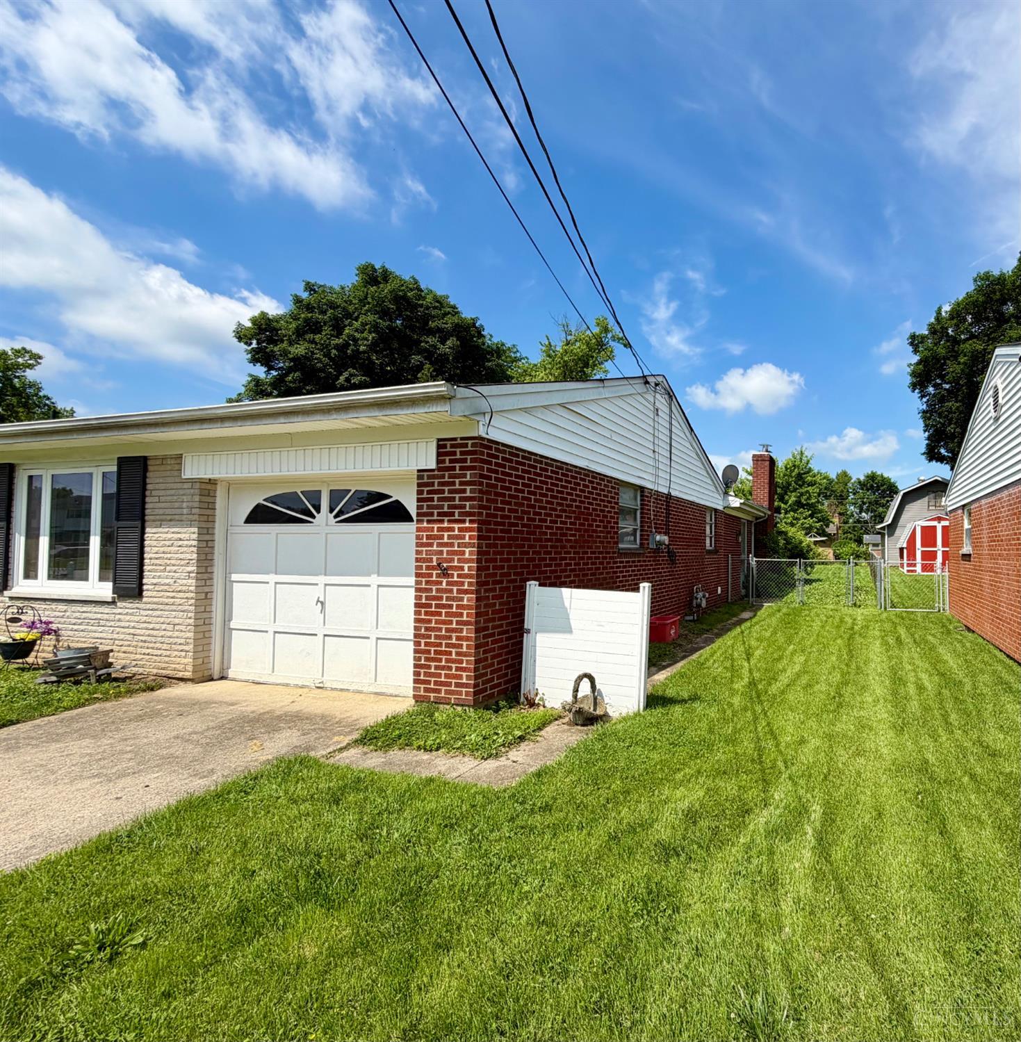117 Joyce Avenue Property Photo 3