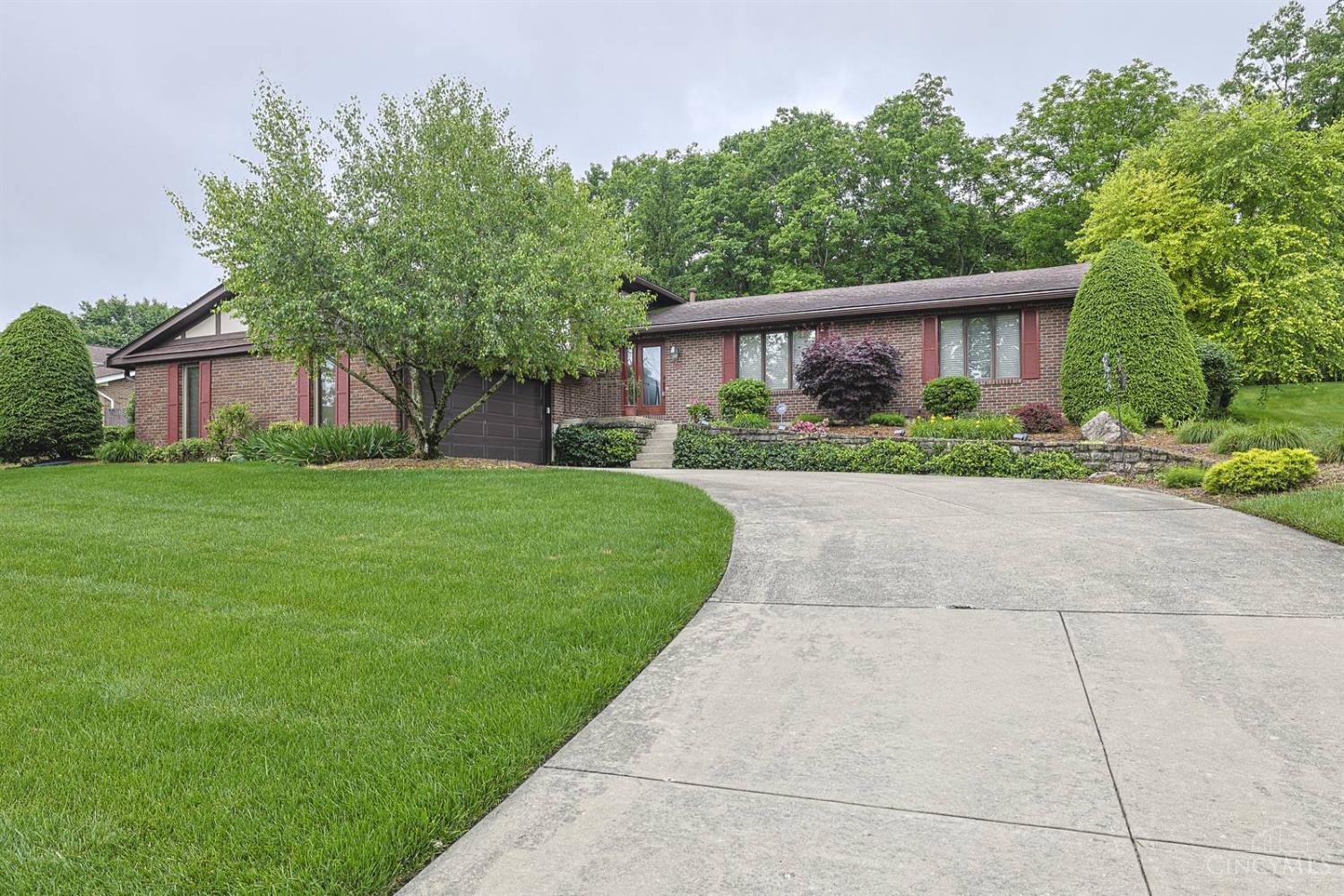 19 Lora Lane Property Photo 2