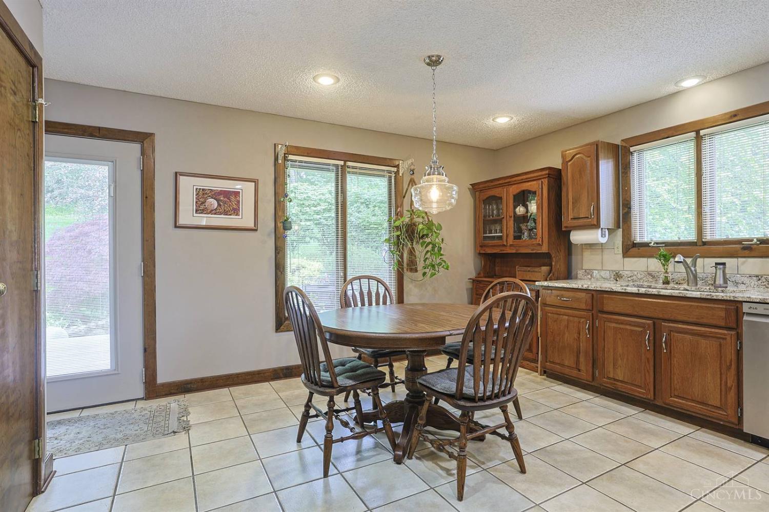 19 Lora Lane Property Photo 19