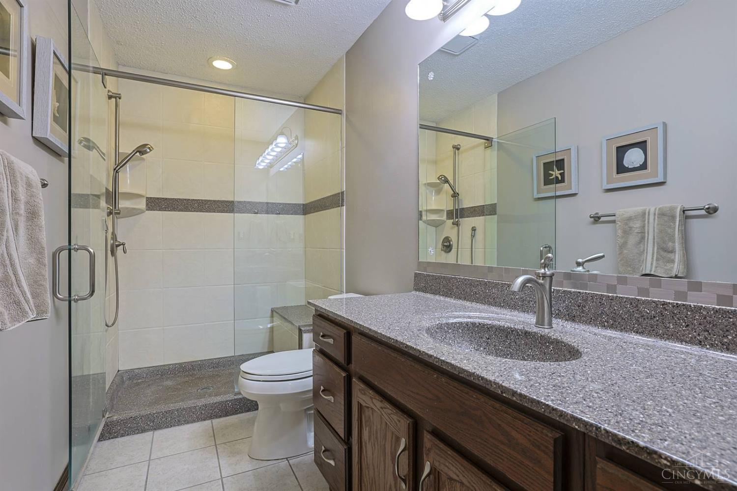 19 Lora Lane Property Photo 25