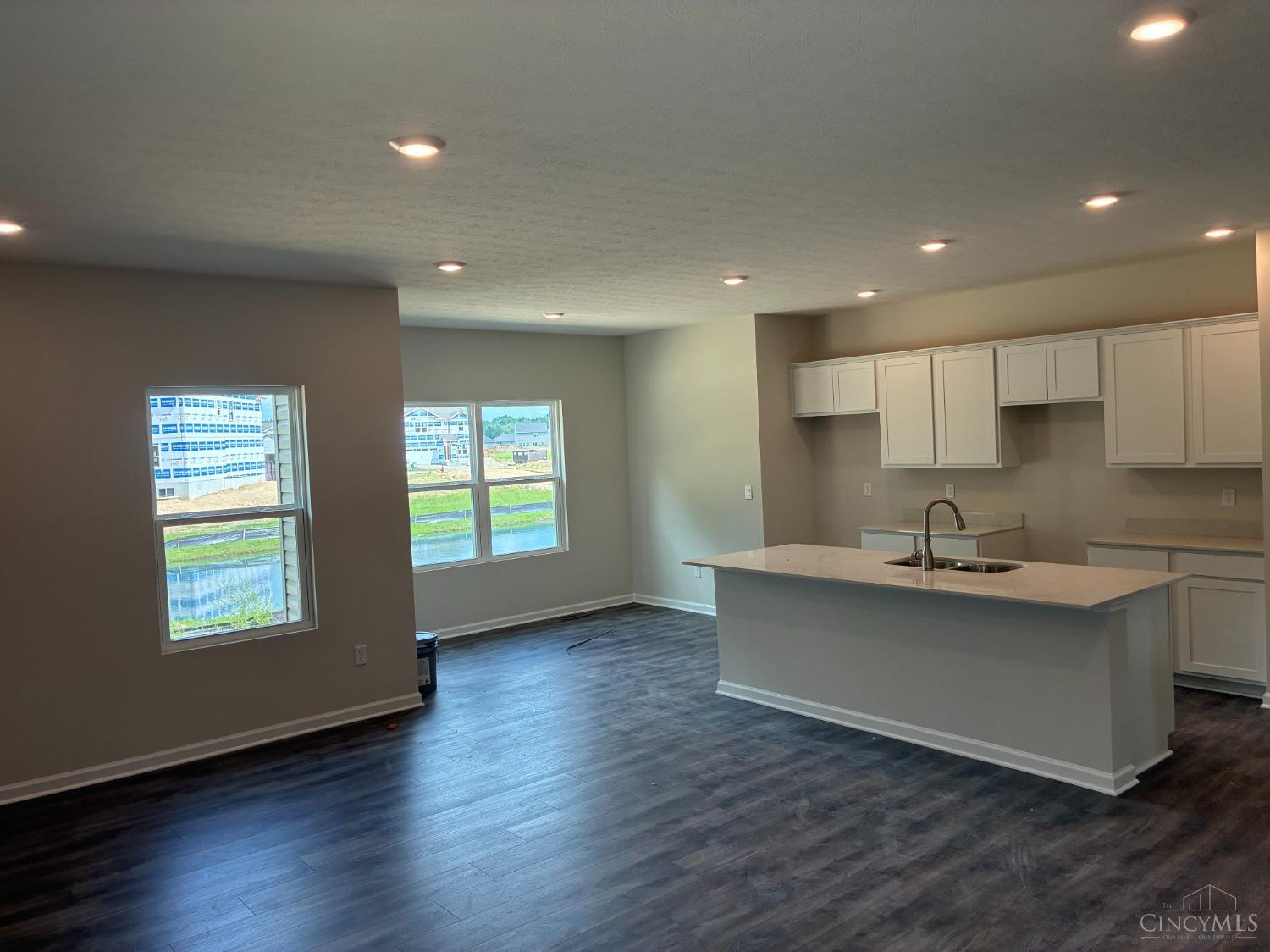 1776 Parkfield Way Property Photo 2