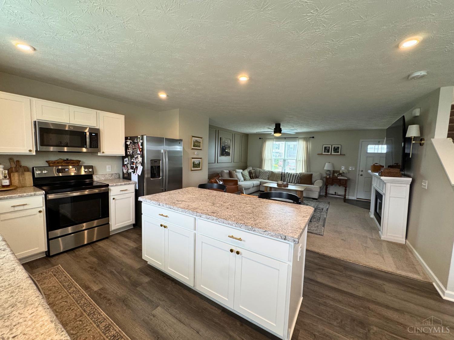5935 Regatta Drive Property Photo 10