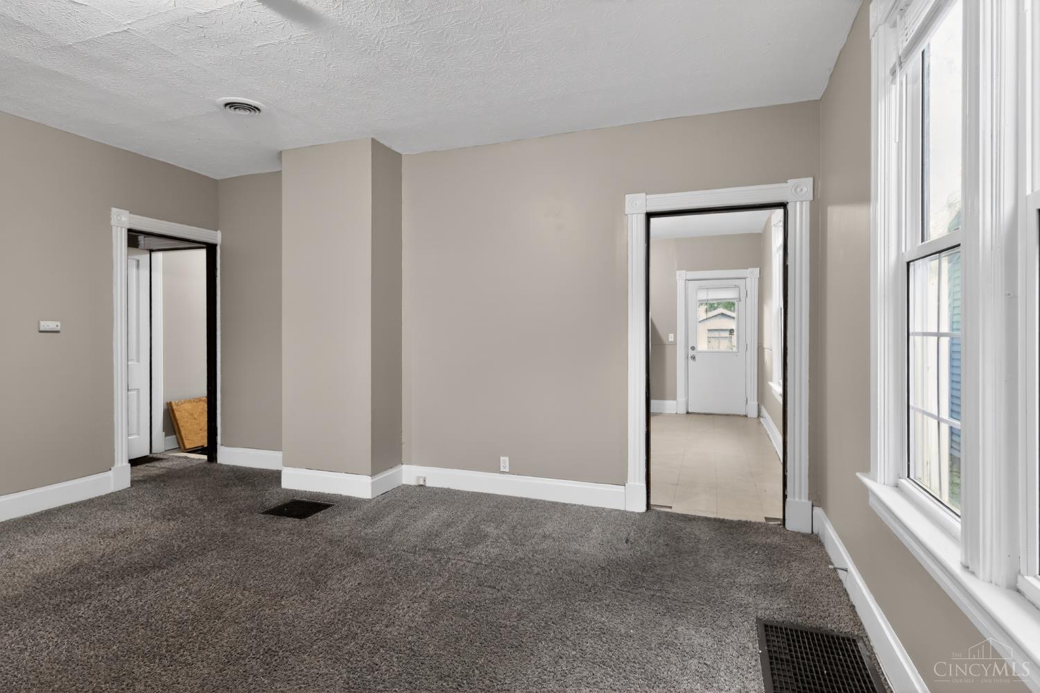 306 Washington Street Property Photo 7