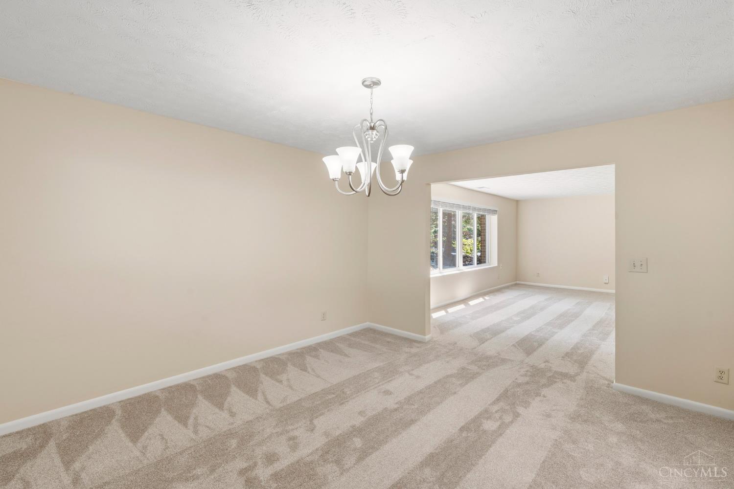 3566 Amberacres Drive Property Photo 6
