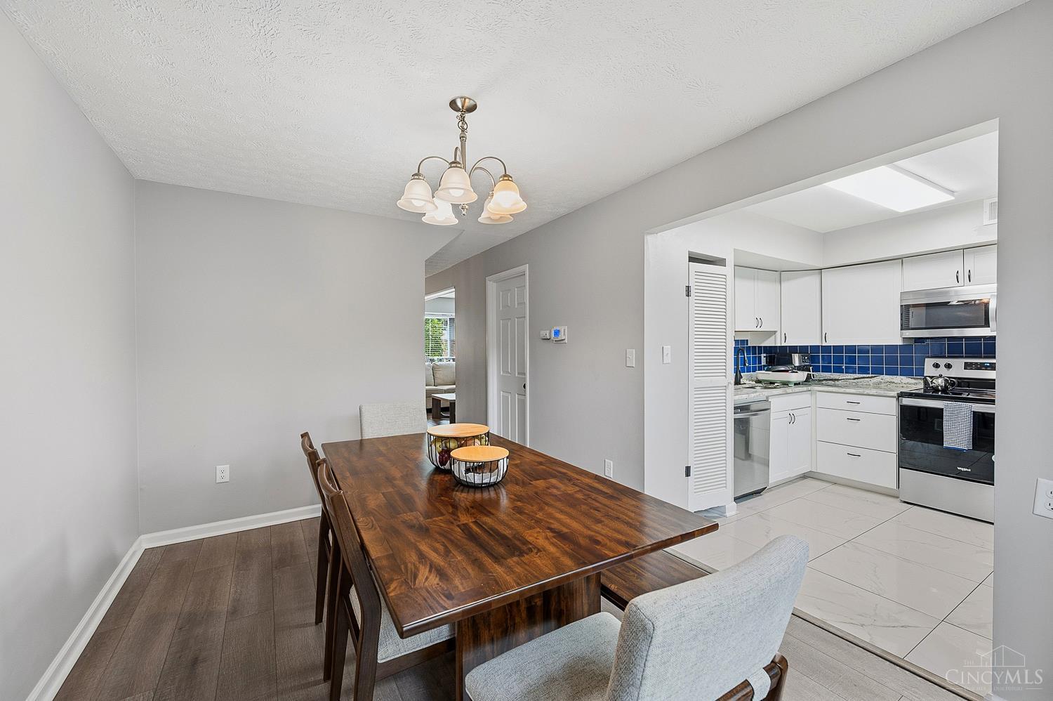 7752 Montgomery Rd Property Photo 13