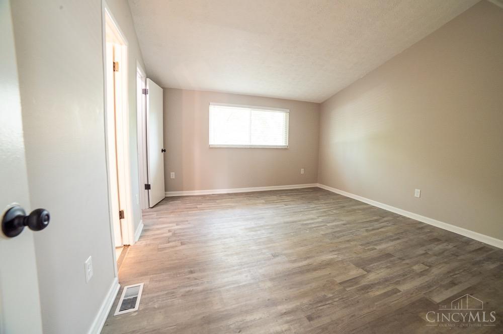 7752 Montgomery Rd Property Photo 25