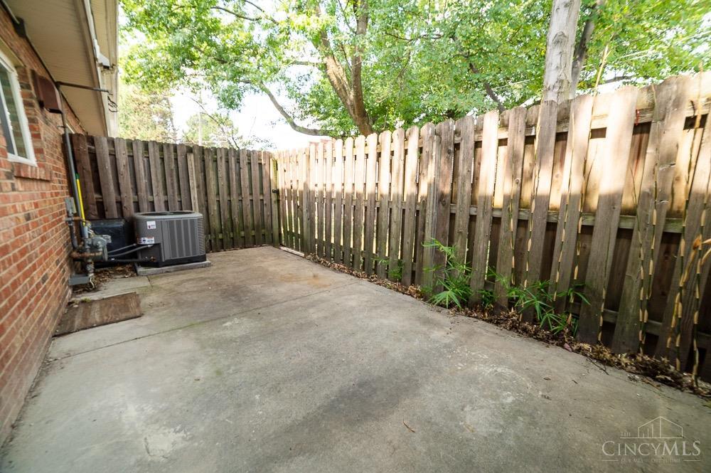 7752 Montgomery Rd Property Photo 31
