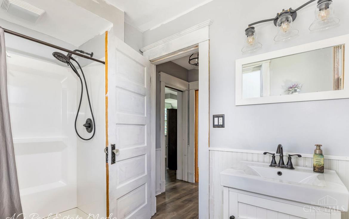 121 Eaton Avenue Property Photo 15