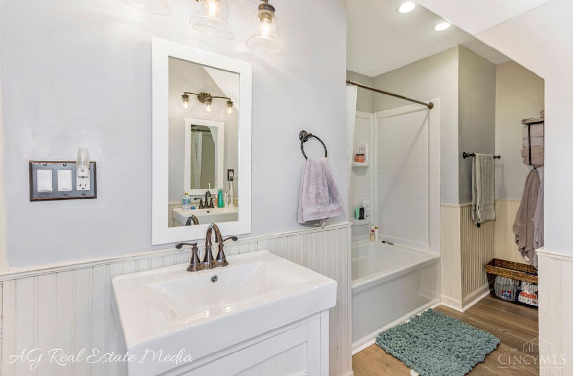 121 Eaton Avenue Property Photo 19