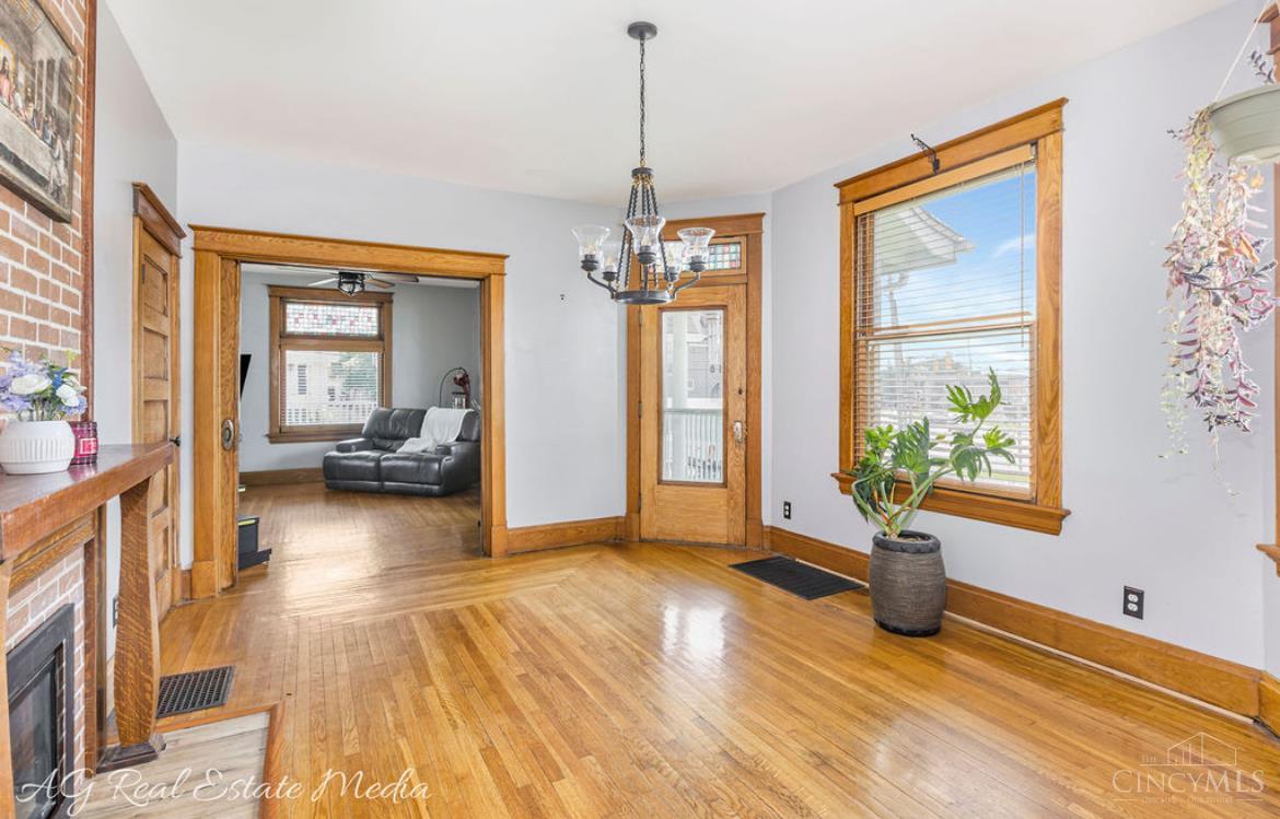 121 Eaton Avenue Property Photo 26