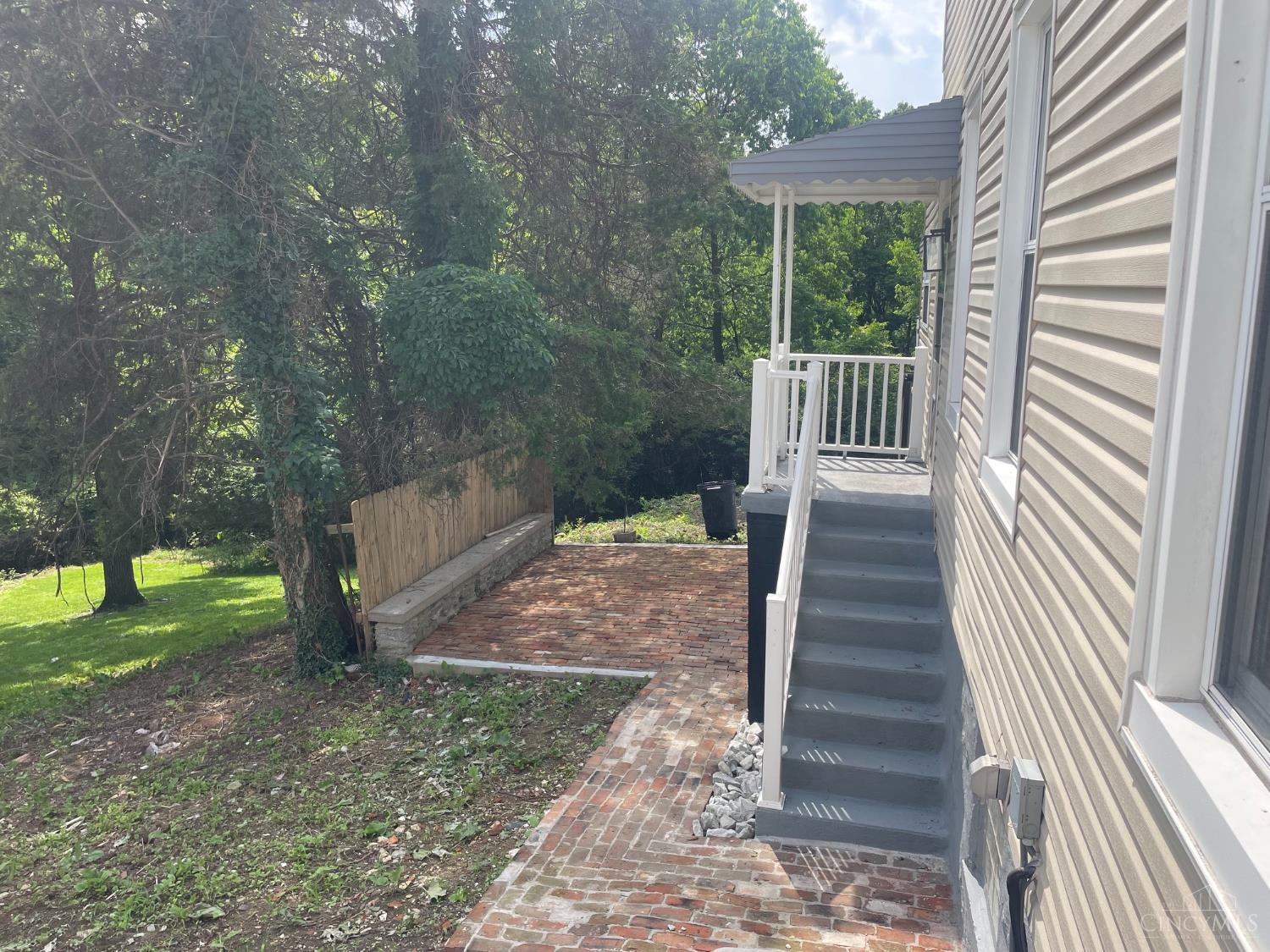3413 Fyffe Avenue Property Photo 4