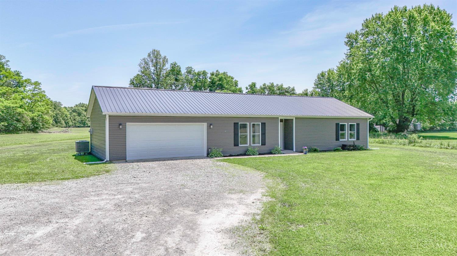 1038 Pansy Pike Property Photo 2