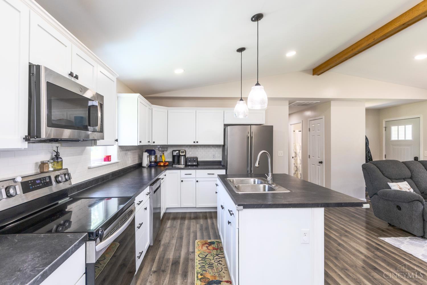 1038 Pansy Pike Property Photo 13