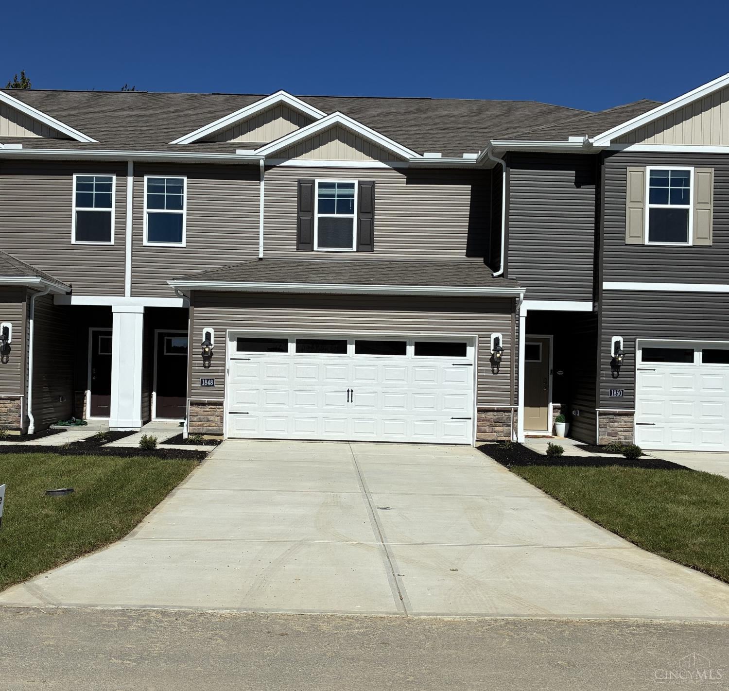 1848 Vista Lake Drive Property Photo 1