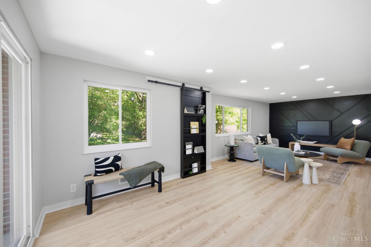 8801 Plainfield Road Property Photo 4