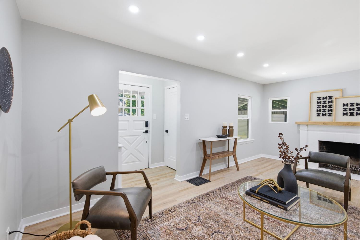 8801 Plainfield Road Property Photo 8