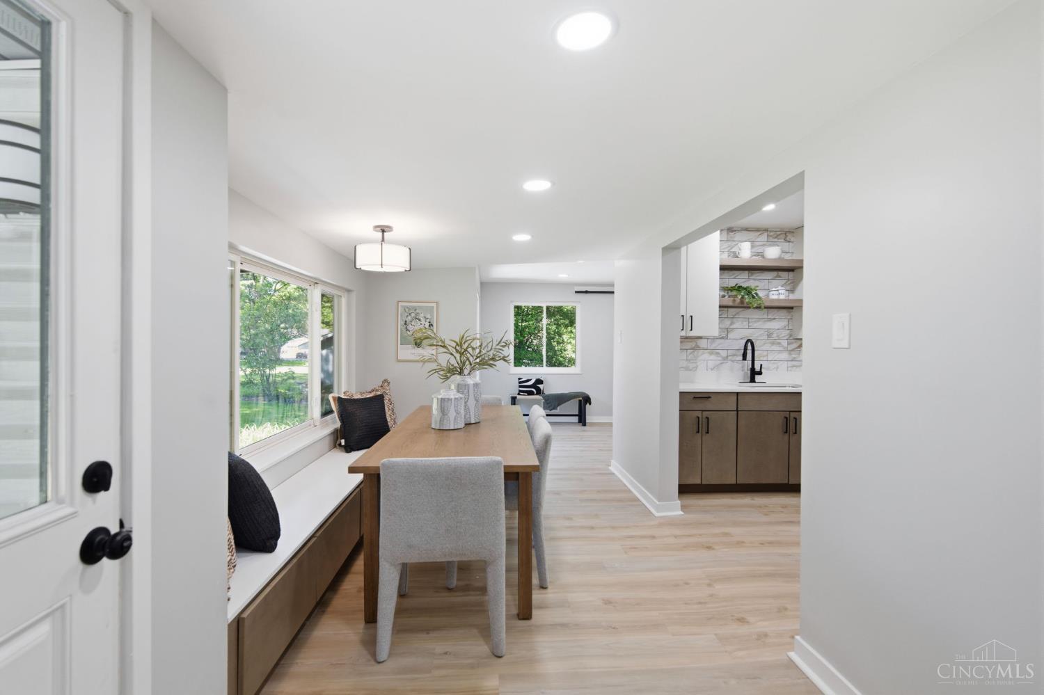 8801 Plainfield Road Property Photo 11