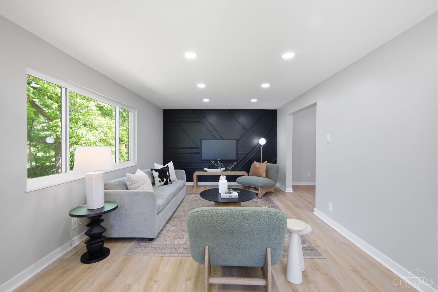 8801 Plainfield Road Property Photo 18