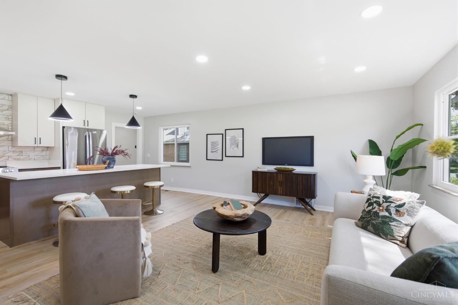 8801 Plainfield Road Property Photo 44