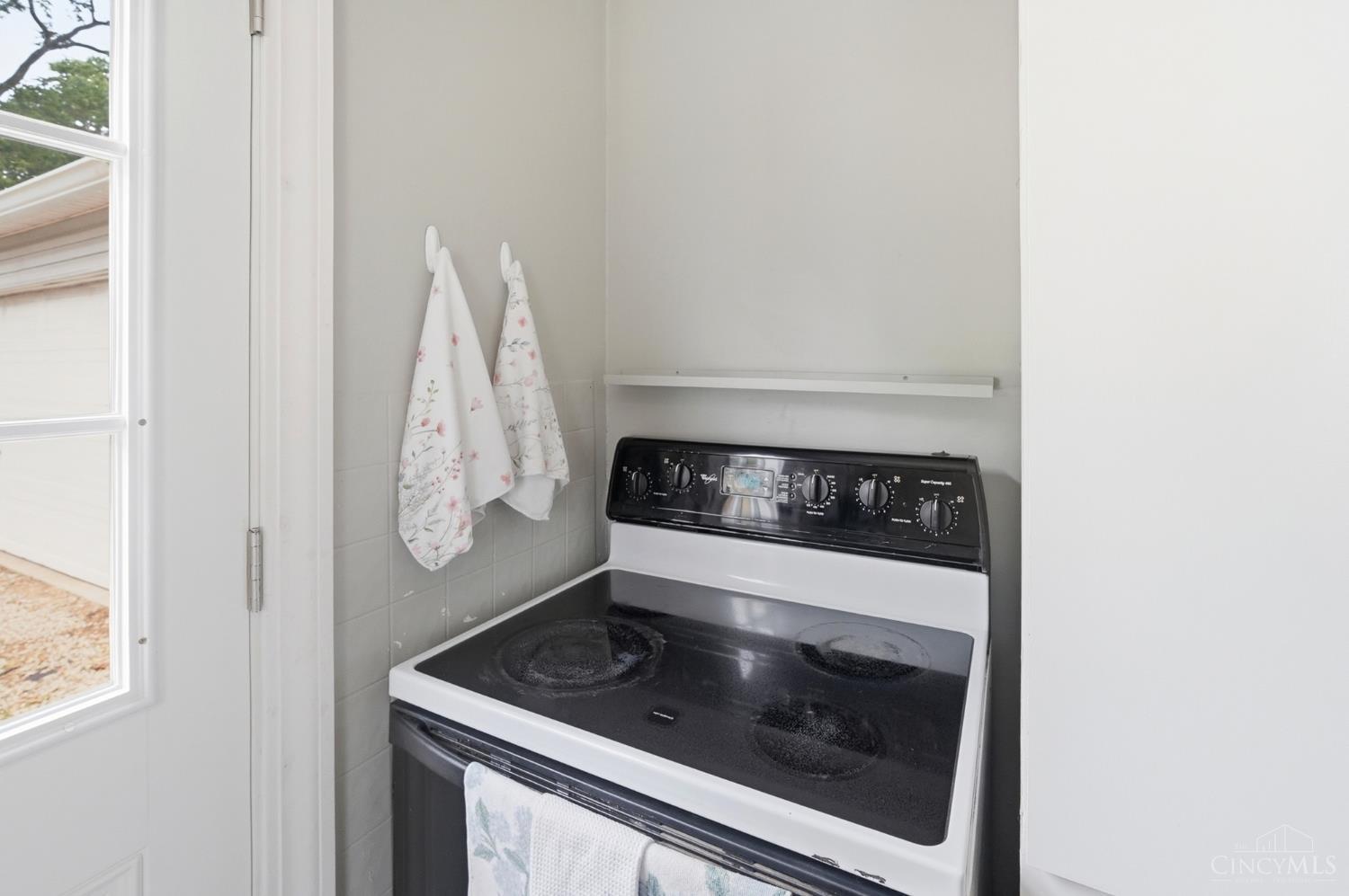 4845 Weber Drive Property Photo 17