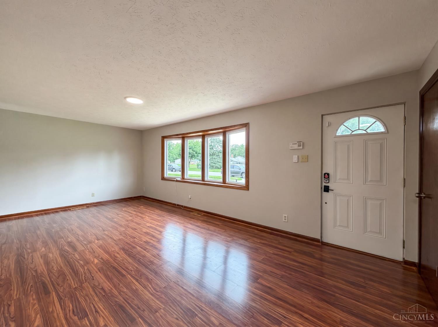 836 Walter Avenue Property Photo 9