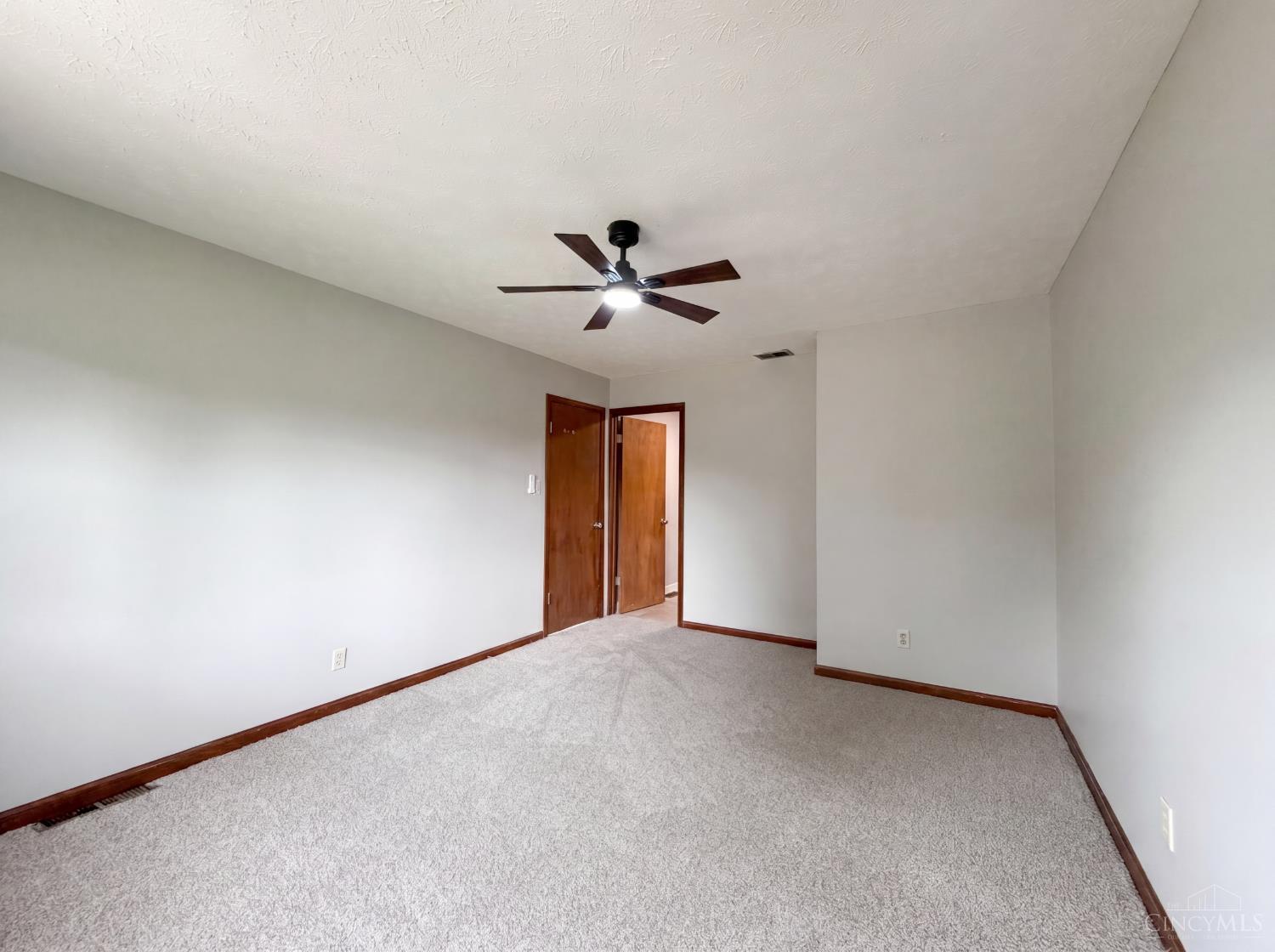 836 Walter Avenue Property Photo 10