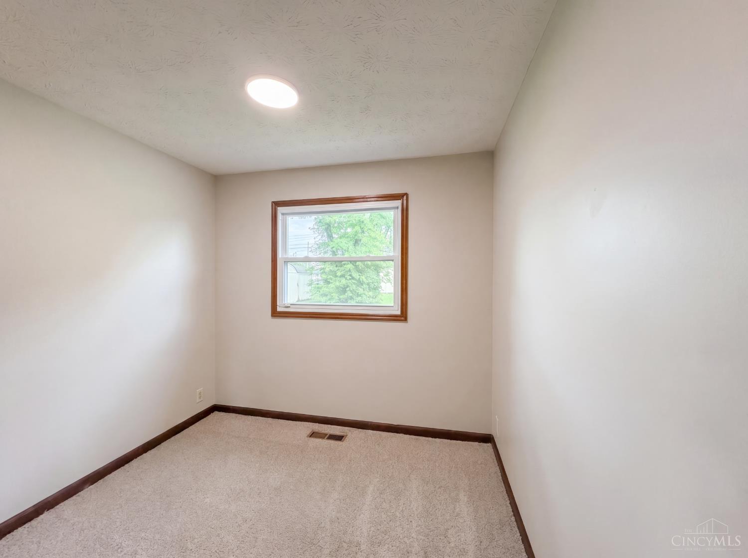 836 Walter Avenue Property Photo 11