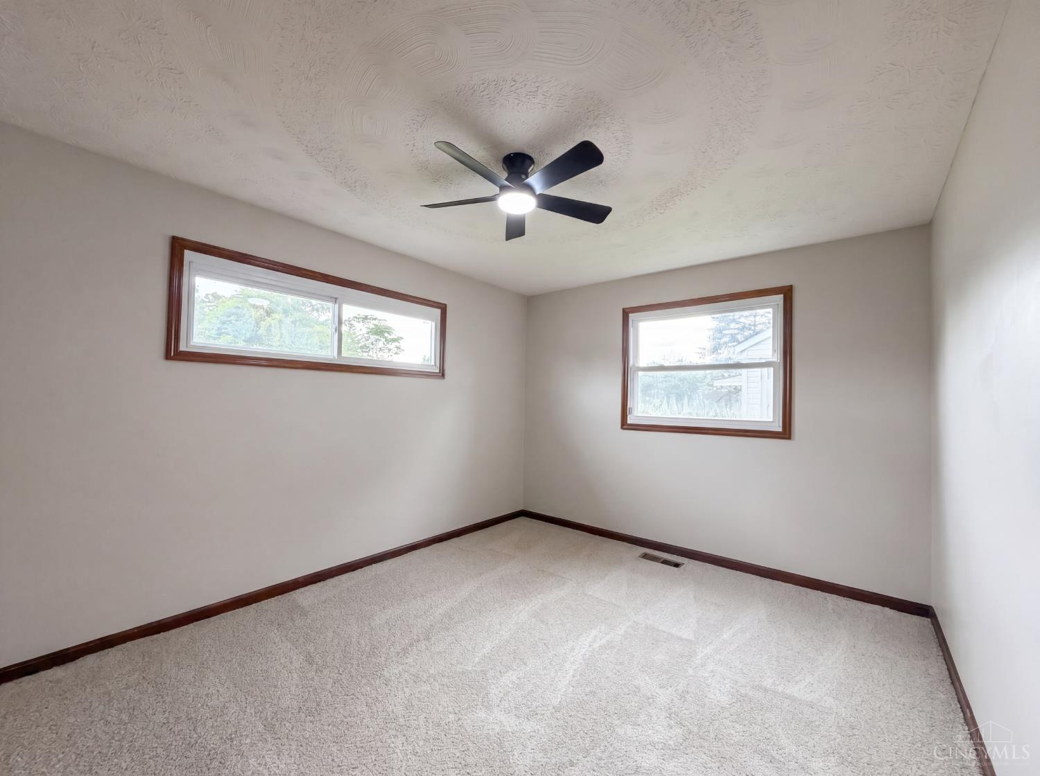 836 Walter Avenue Property Photo 13