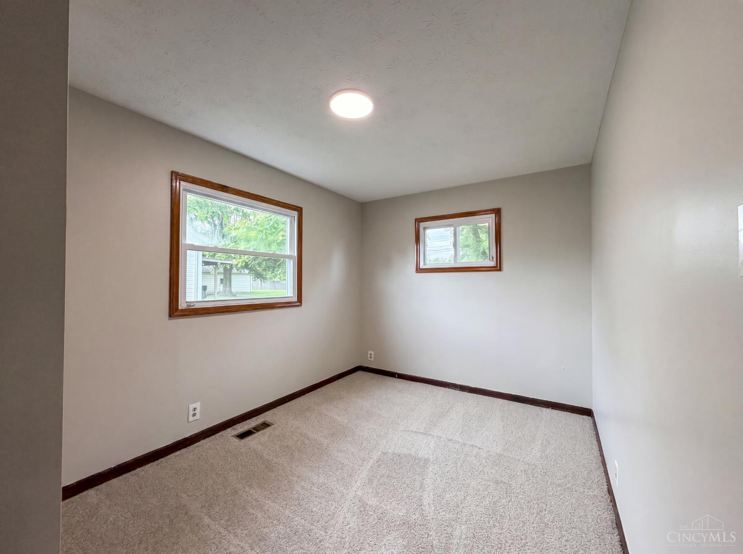 836 Walter Avenue Property Photo 15