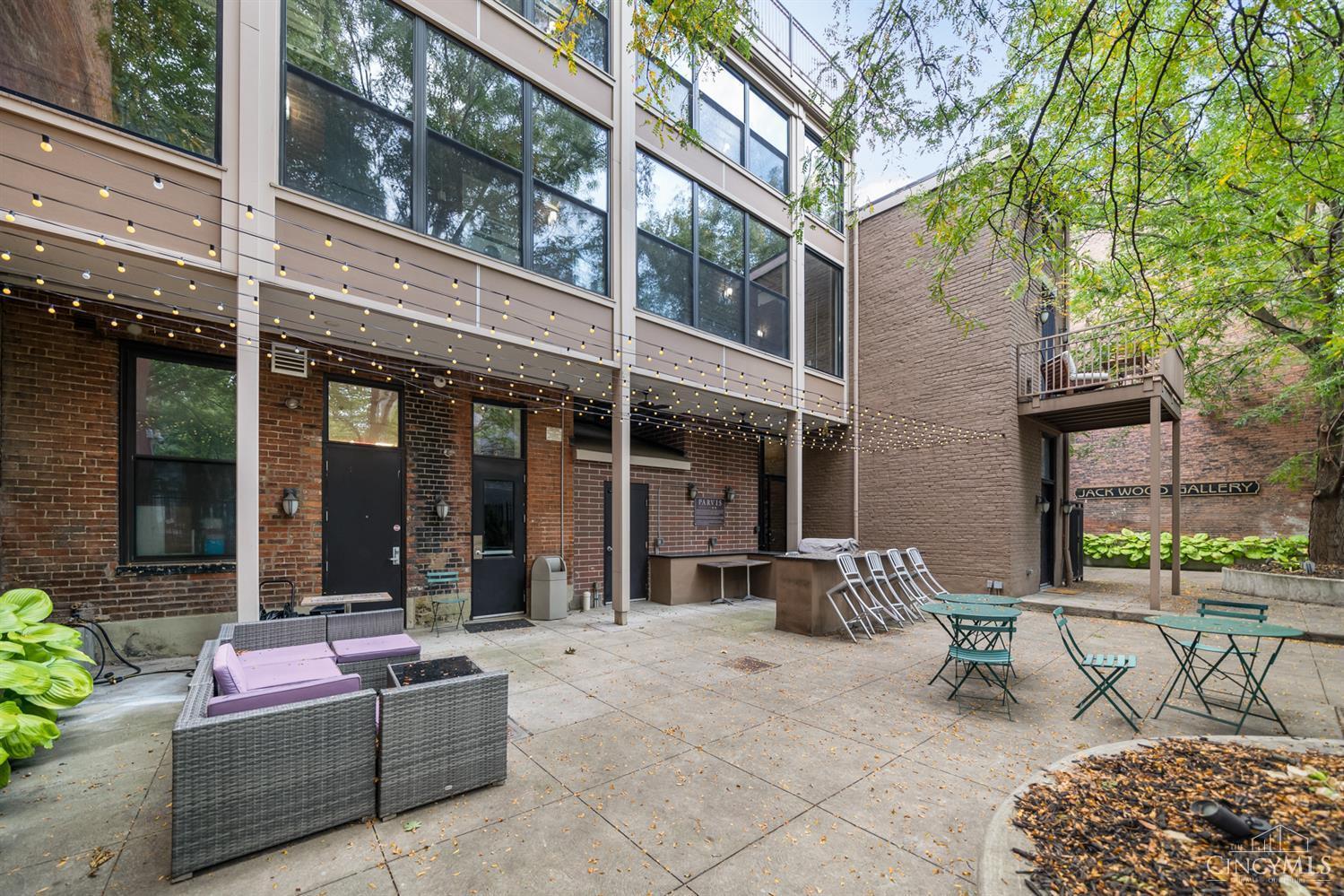 1415 Vine Street Property Photo 9