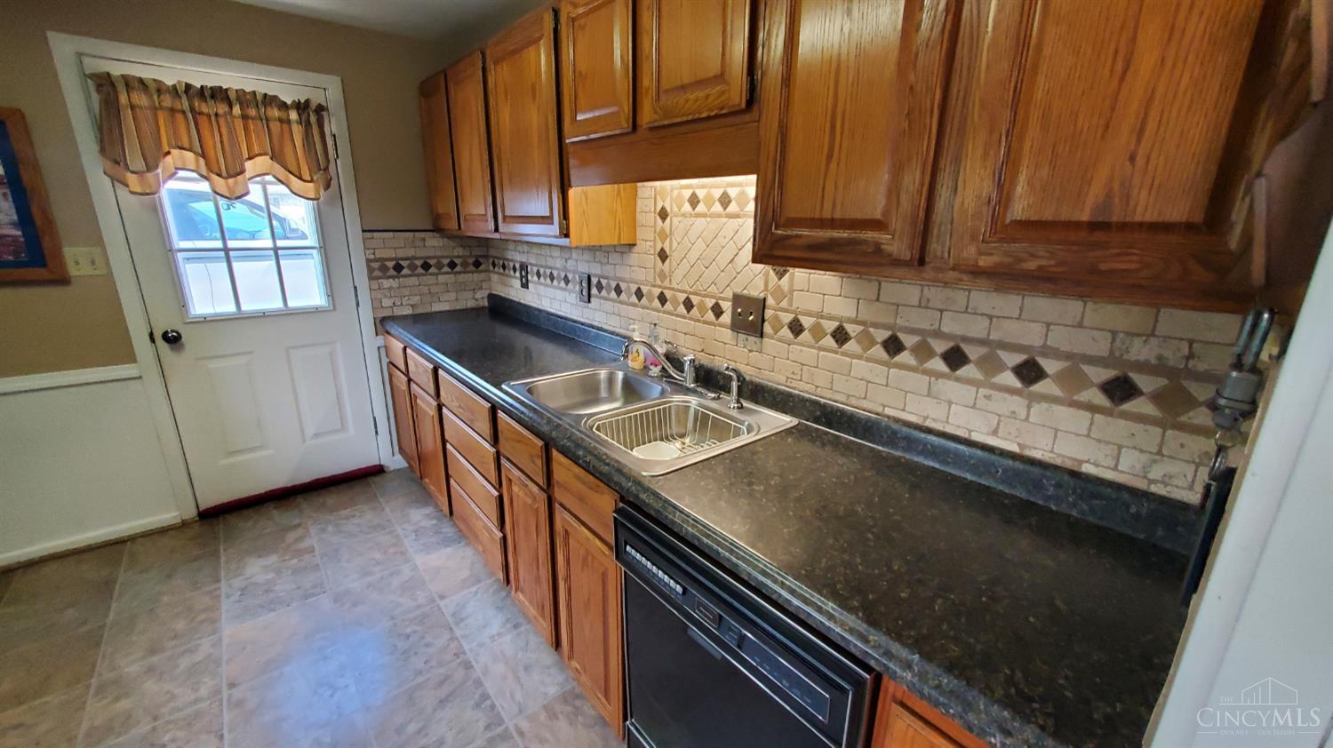7 Apache Ct Property Photo 10