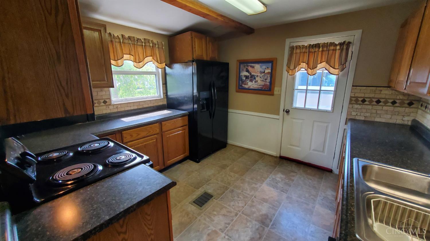 7 Apache Ct Property Photo 11