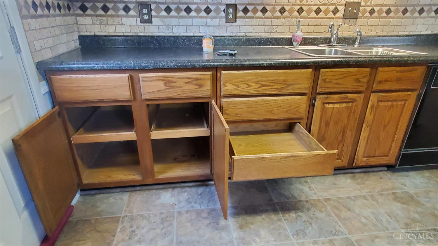 7 Apache Ct Property Photo 12